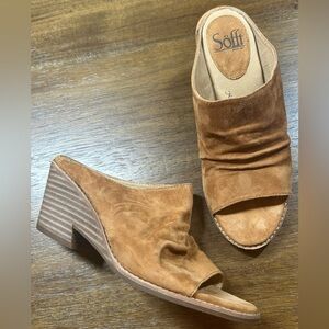 Sofft Size 7 Strathmore Italian Suede Wedge Ruched Open Toe Slide Sandals